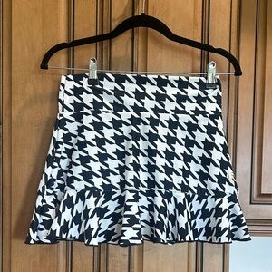 Black and White Houndstooth Ruffle Hem tennis / pickleball skirt